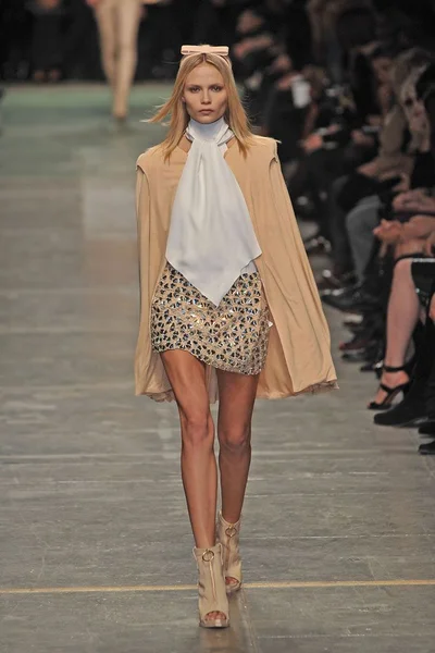 Look 44